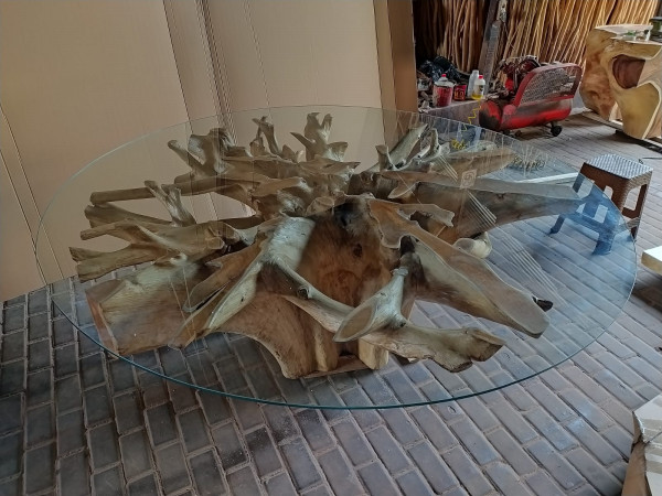 Table Root with Glas