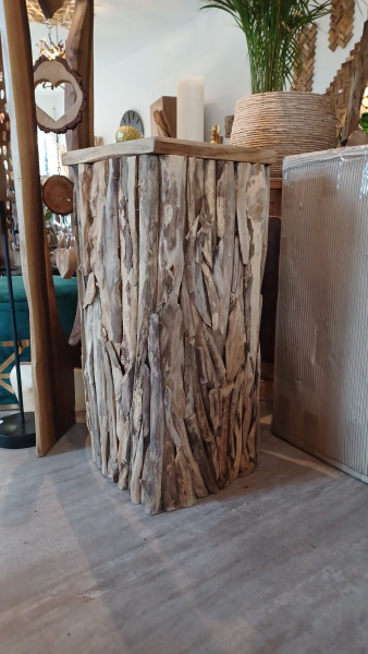 Teak Vase square Root