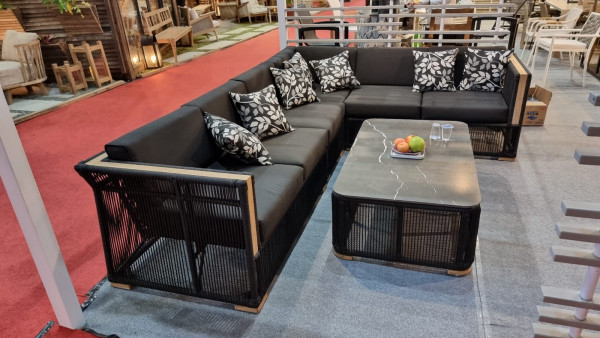 Lounge Breeze with quick dry Cushions